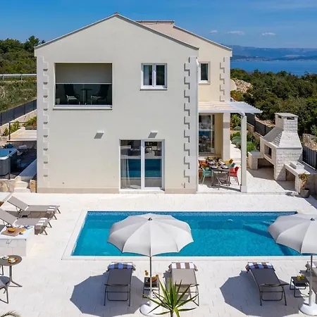Ora With Heated Pool, Whirlpool, 4 Bedrooms Villa