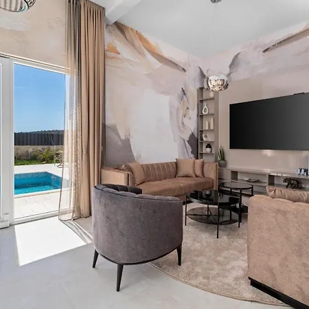 Ora With Heated Pool, Whirlpool, 4 Bedrooms *