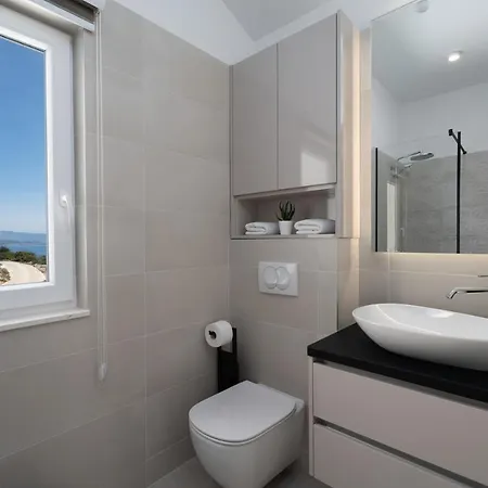 Villa Ora With Heated Pool, Whirlpool, 4 Bedrooms