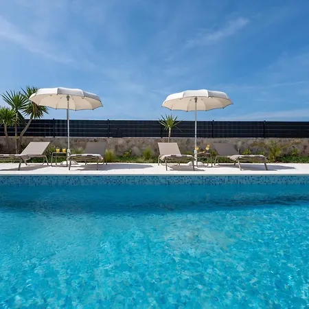 Ora With Heated Pool, Whirlpool, 4 Bedrooms * Grohote