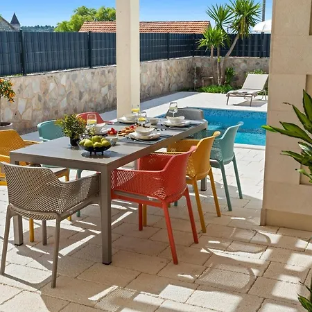 Ora With Heated Pool, Whirlpool, 4 Bedrooms